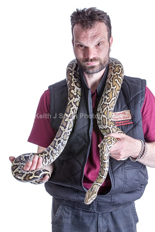 1KJS0255 - Roaming Reptile Show