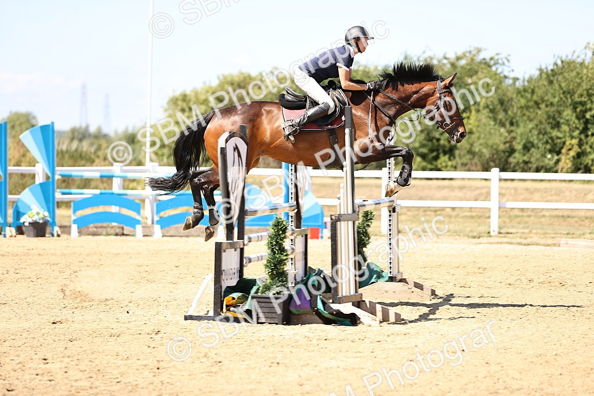 SBM_015020 - Class 15 - Senior Newcomers - 1.10m Open