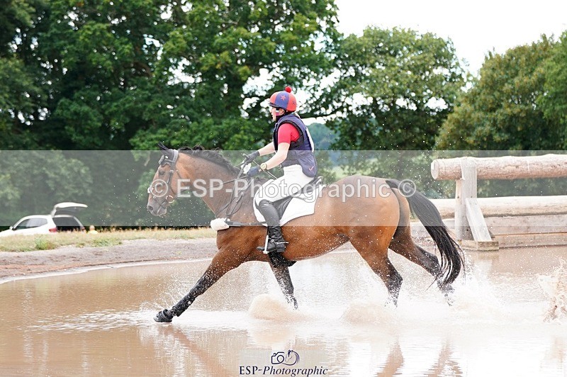 250803A-123806-13063 - M-554-Lucy.Henretty-Lee-AMANDI.VIVENDI