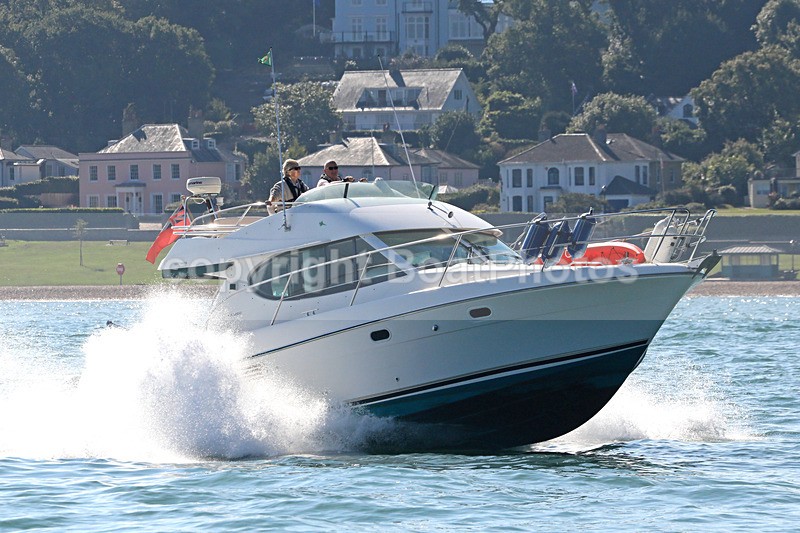 170902 JEANNEAU SSR144234 1Y3A8515 - Flybridge Cruisers
