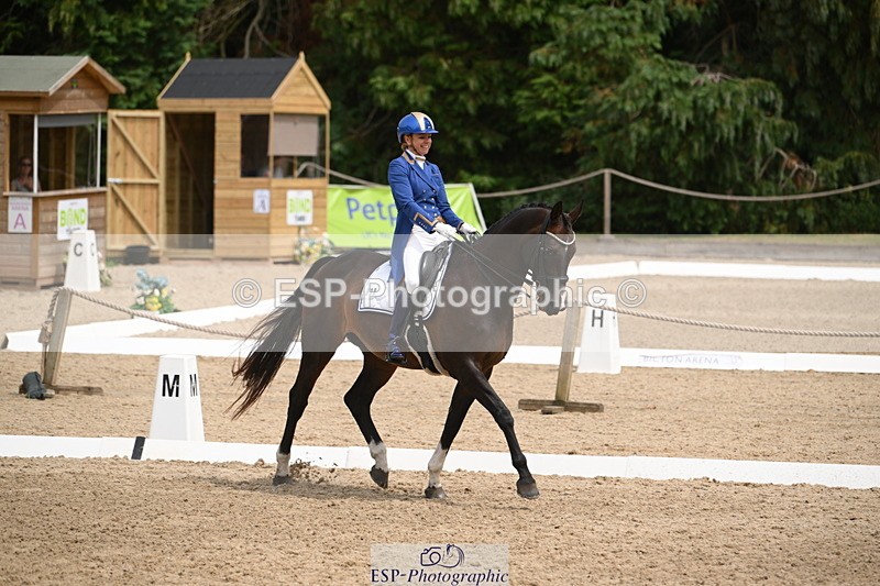 250719A-140225-05864 - 038-Natasha.Collings-Costello-Dovevale.Tender.Dove