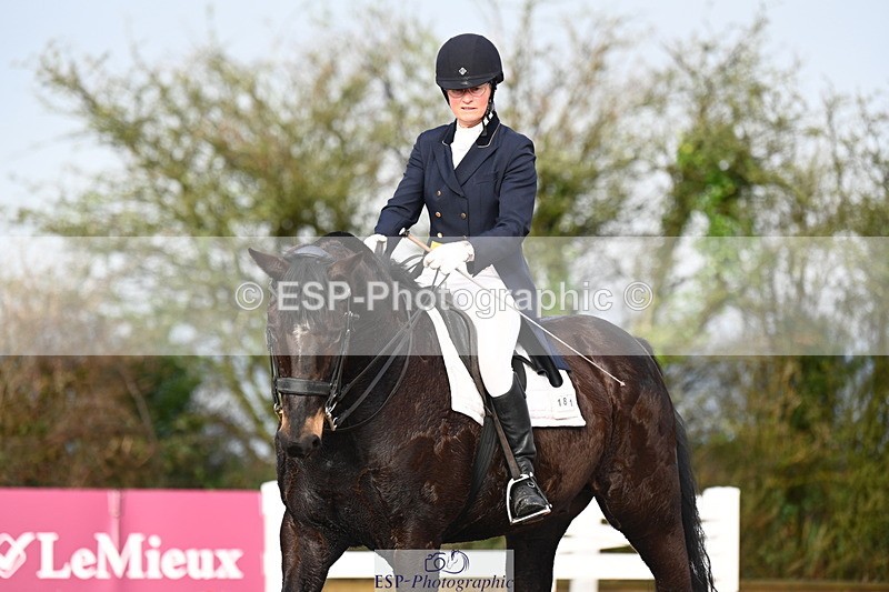 240218A-093131-05148 - 181-sue.langley-S-Cal8