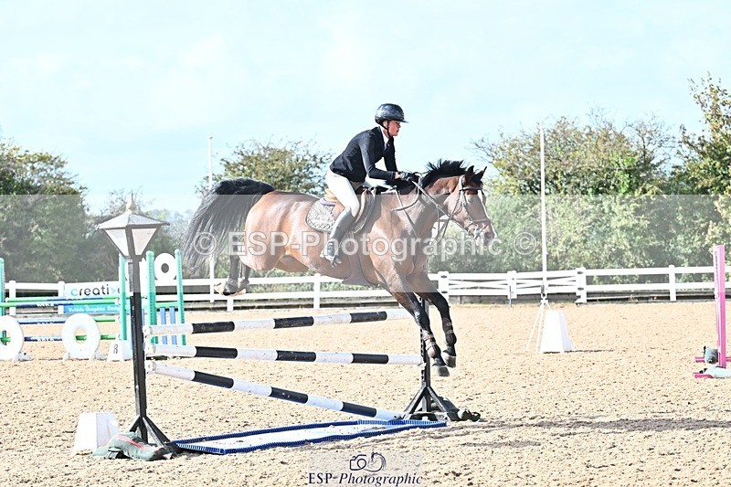 261014-130836-00579 - Cls  05 Snr Newcomers & 1.10m Open