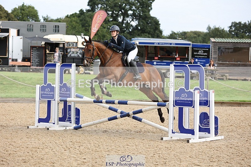 240817-093532-00321 - 02A Snr Brit Nov