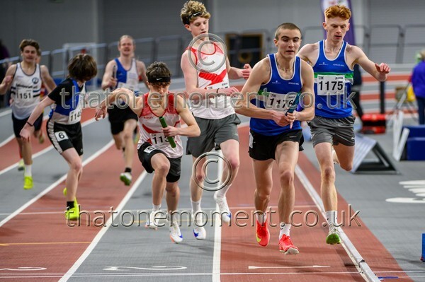 CombiMast25-925363 - Track Male Set One