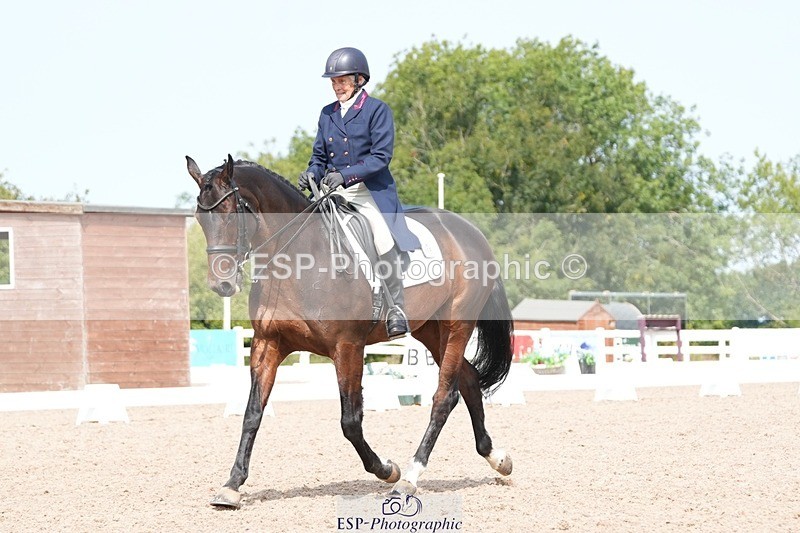 250815-120004-01025 - 015-Susan.LanzWellshead.Foxtrot