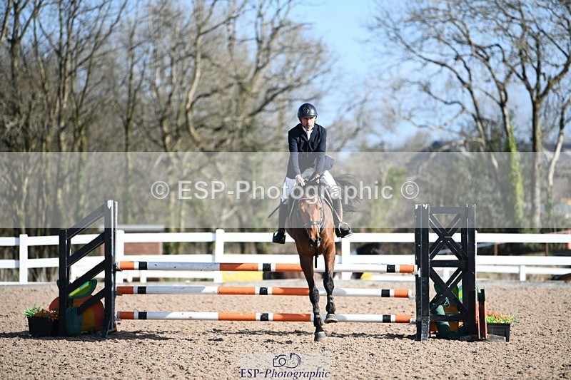 250330-100513-05985 - Cls 32 British Novice and 90cm