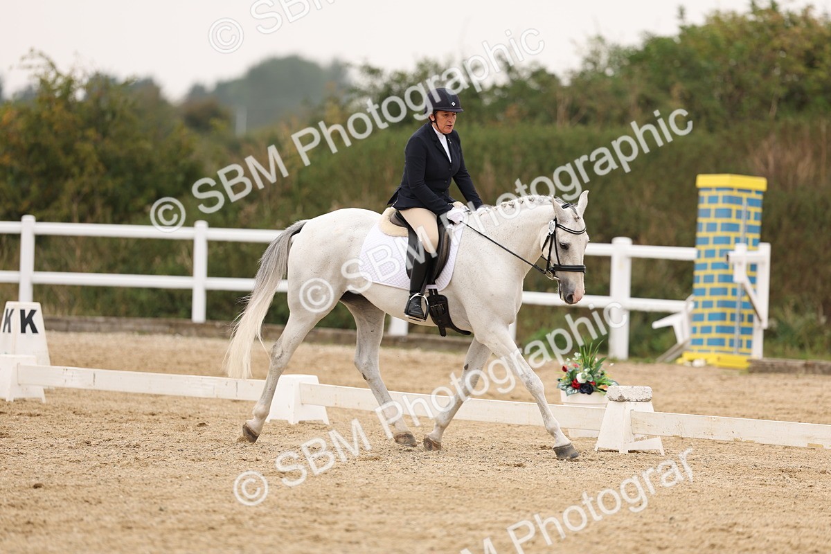 SBM_01743 - Class 9 - Novice 27 Champs