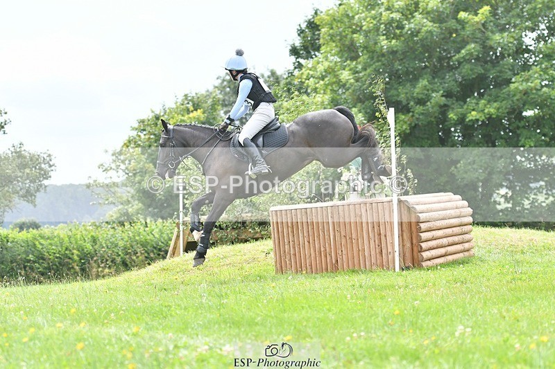 240803-133649-06933 - 153-Eleanor_Blewitt-CARRY_ON_PRINCESS