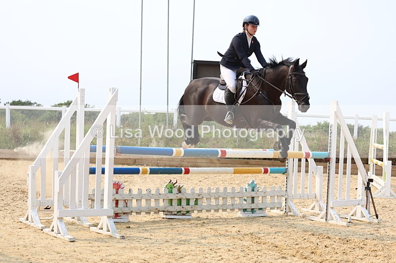 3E7A2656 - Class 9: Senior 1.15m Open