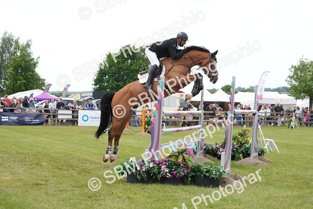 SBM_06402 - Class 202 - National 1.40m Open