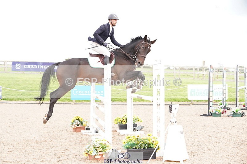 241004A-145742-00855 - Fri 04 Snr Fox & 1.20m Open