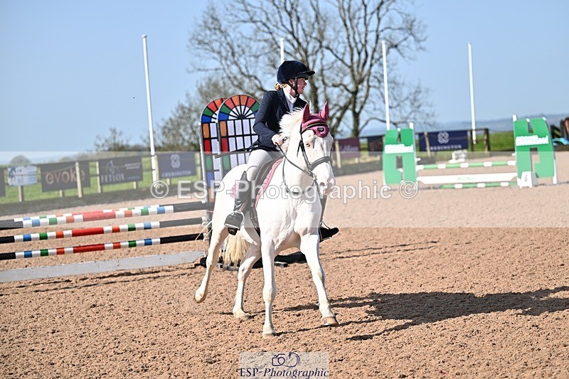 260408-103121-00176 - Cls 2 British Novice and 90cm