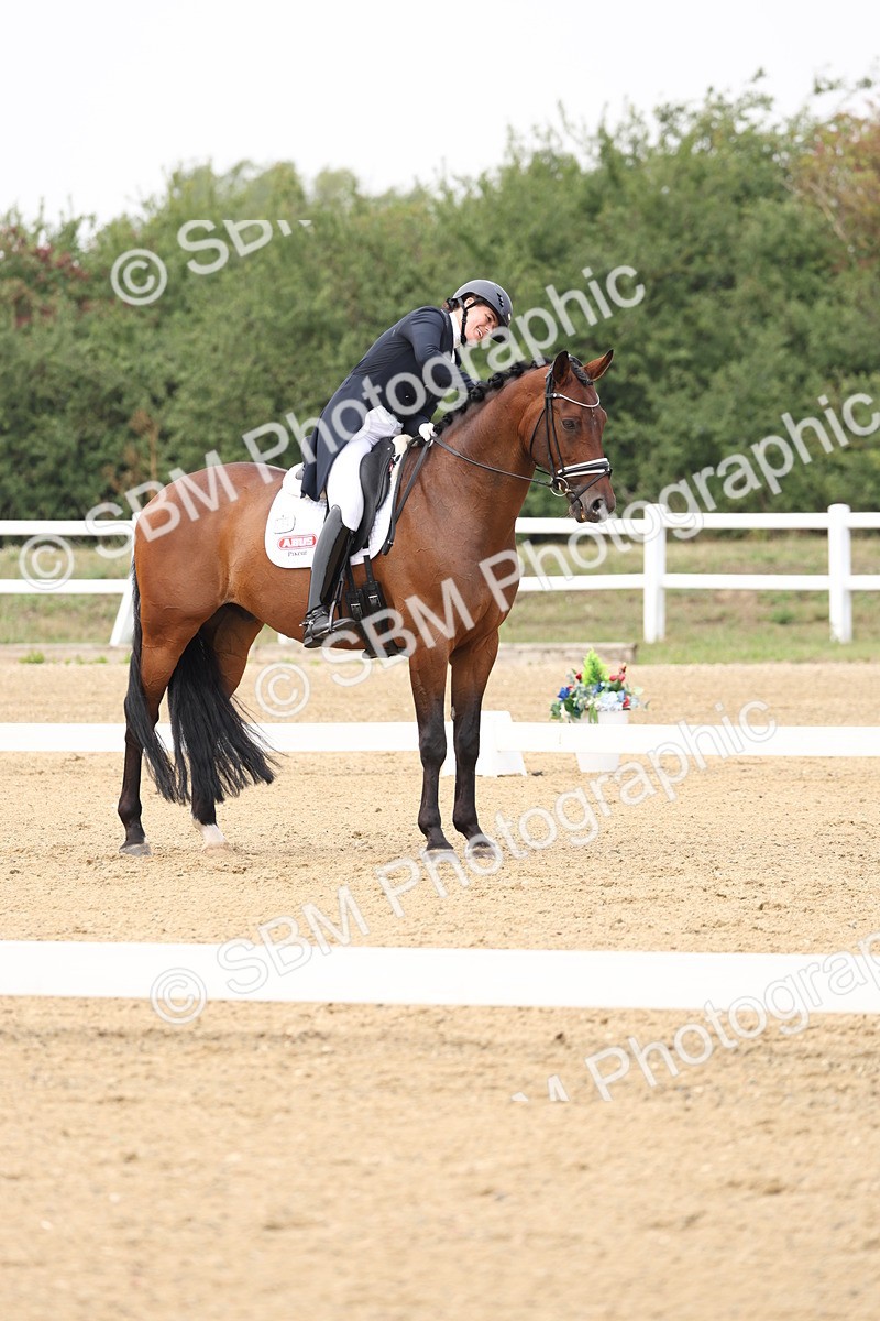 SBM_007489 - Class 9 - FEI INT I - 14.57-15.45