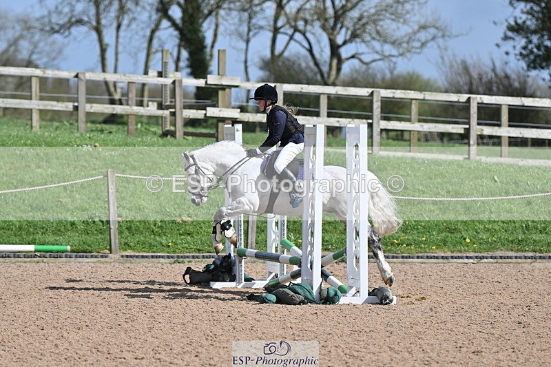 240409A-DSC_0208-01536 - 50cm Clear Round