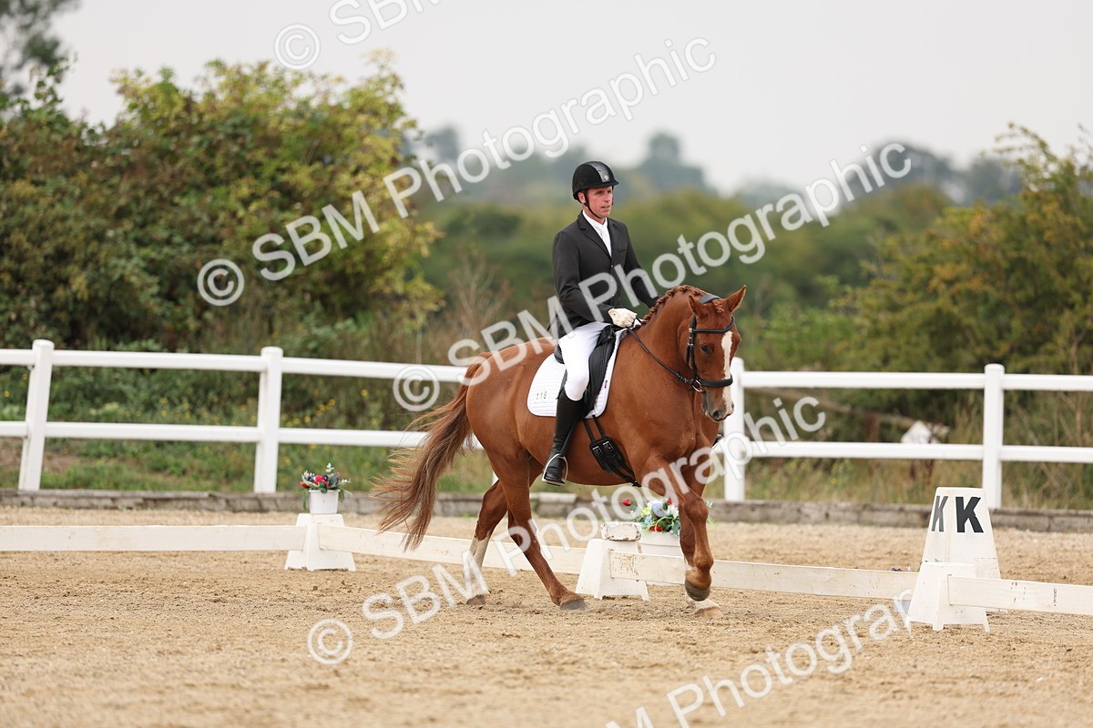 SBM_01555 - Class 9 - Novice 27 Champs