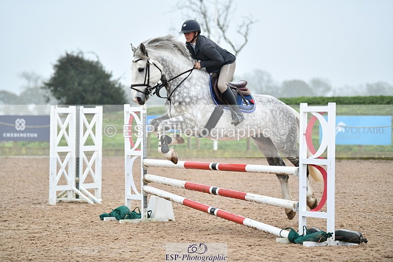 241102A-110431-04177 - SAT Cls 9 British Novice and 90cm Open