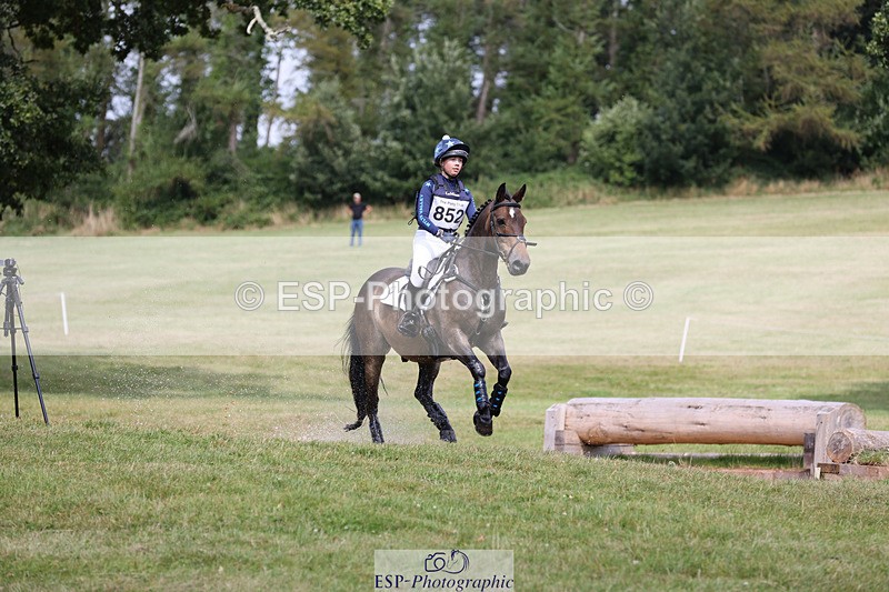 240825X-135808-34394 - 80cm XC 13.30 to 14.30