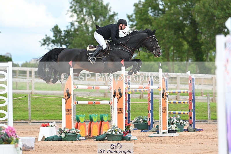 230721A-154658-07427 - Cls 10, 2 Star Big 1.45m Start to break