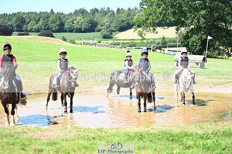 240729B-150422-03096 - Abbie's Group XC