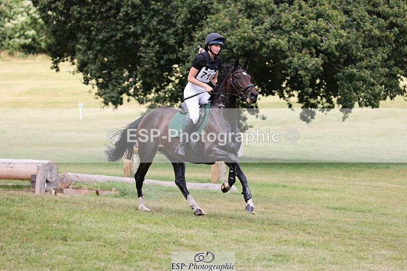 240825X-153306-36297 - 80cm XC 15.30 to 16.30