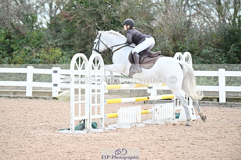 231119A-115149-05521 - Sun Cls 5 Newcomers & 1m Open