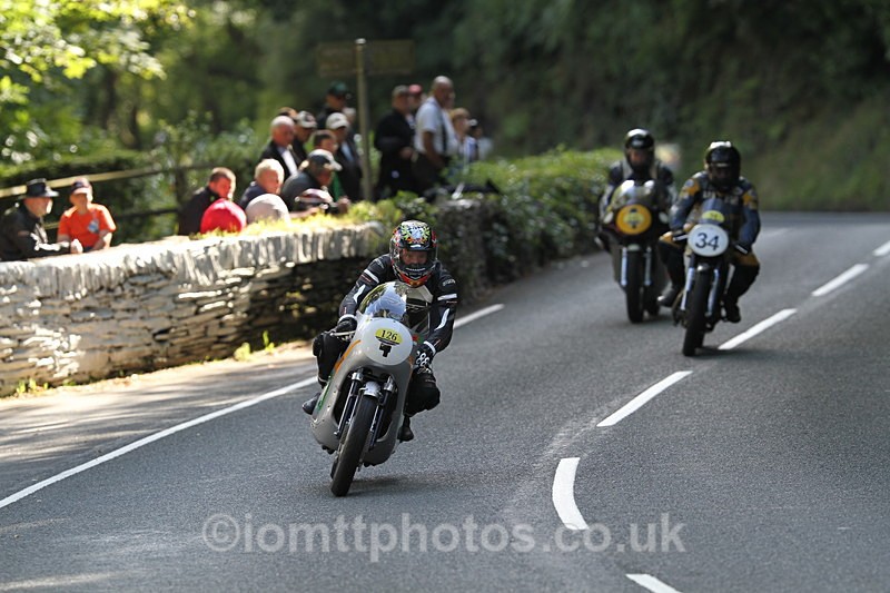 FOM_1234 - Classic TT Lap of honour