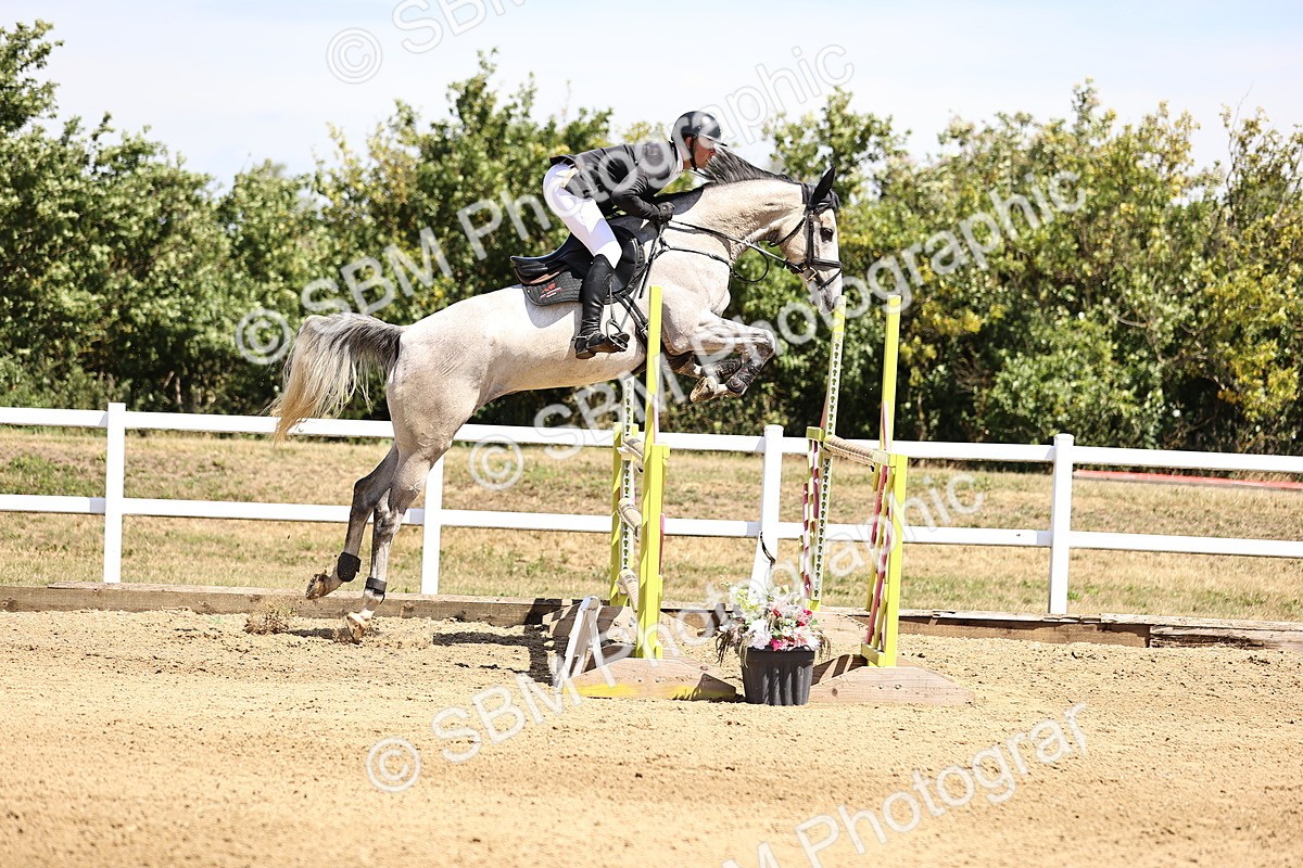 SBM_010097 - Class 9 - Senior Foxhunter - 1.20m Open