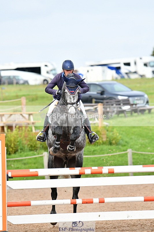 240915A-165057-11120 - Cls 30 Snr Foxhunter