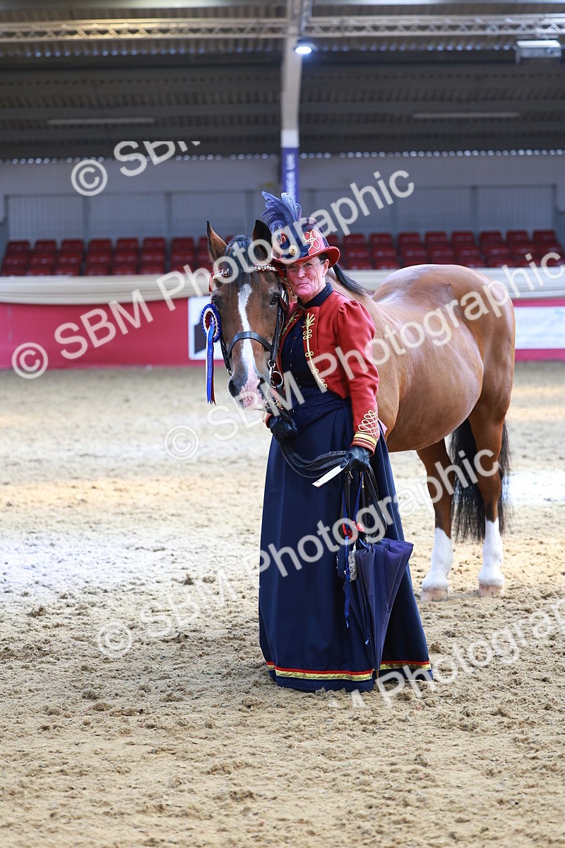 SBM_13688 - Class 104 - IH  Costume