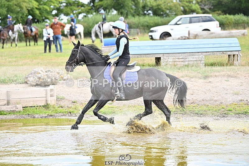 250821B-111246-00211 - Group B - Danielle