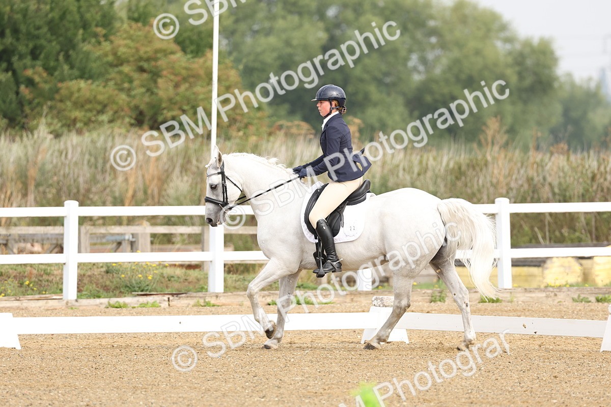 SBM_005389 - Class 6 - Novice 6 - 9.30-10.12