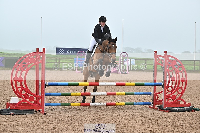 241103A-103422-06675 - SUN Cls 18 British Novice and 90cm Open