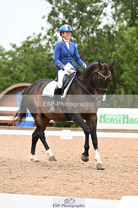 240815A-133928-01593 - 201-Natasha.Collings-Costello-Dovevale.Tender.Dove