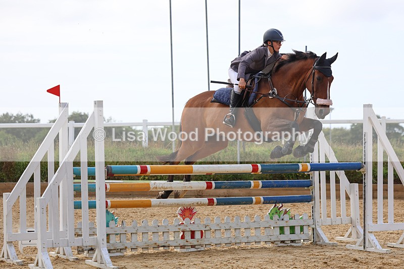 3E7A1637 - Class 13: Senior Newcomers/1.10m open