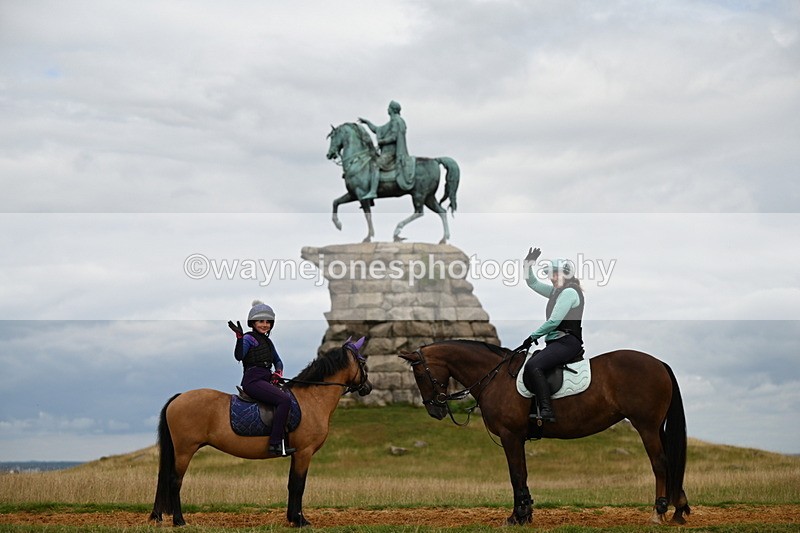 DSC_6147 - Time at Statue 12:17 to 12:44