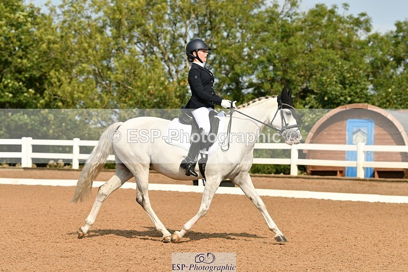 250817-102229-07853 - 207-Esme.LangBrouwershaven.Silvia