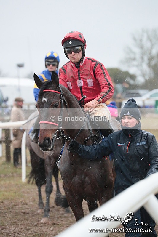 PtP 260125 1011 - Cocklebarrow Point-to-Point racing with the Heythrop Hunt 26/01/25