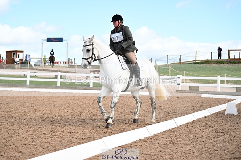 240324A-123328-02637 - Novice 27, 12.30 to 13.50