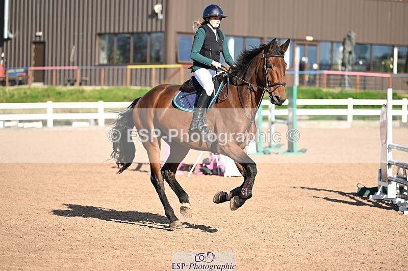 241026A-143356-01356 - SAT Cls 16-18 Children on Horses