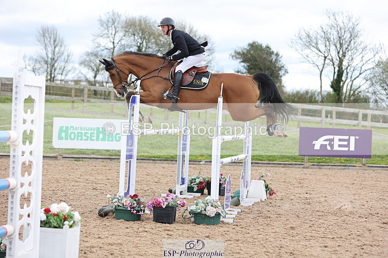 240419A-121744-07138 - Cls 6, 2 Star Medium Tour 1.35m