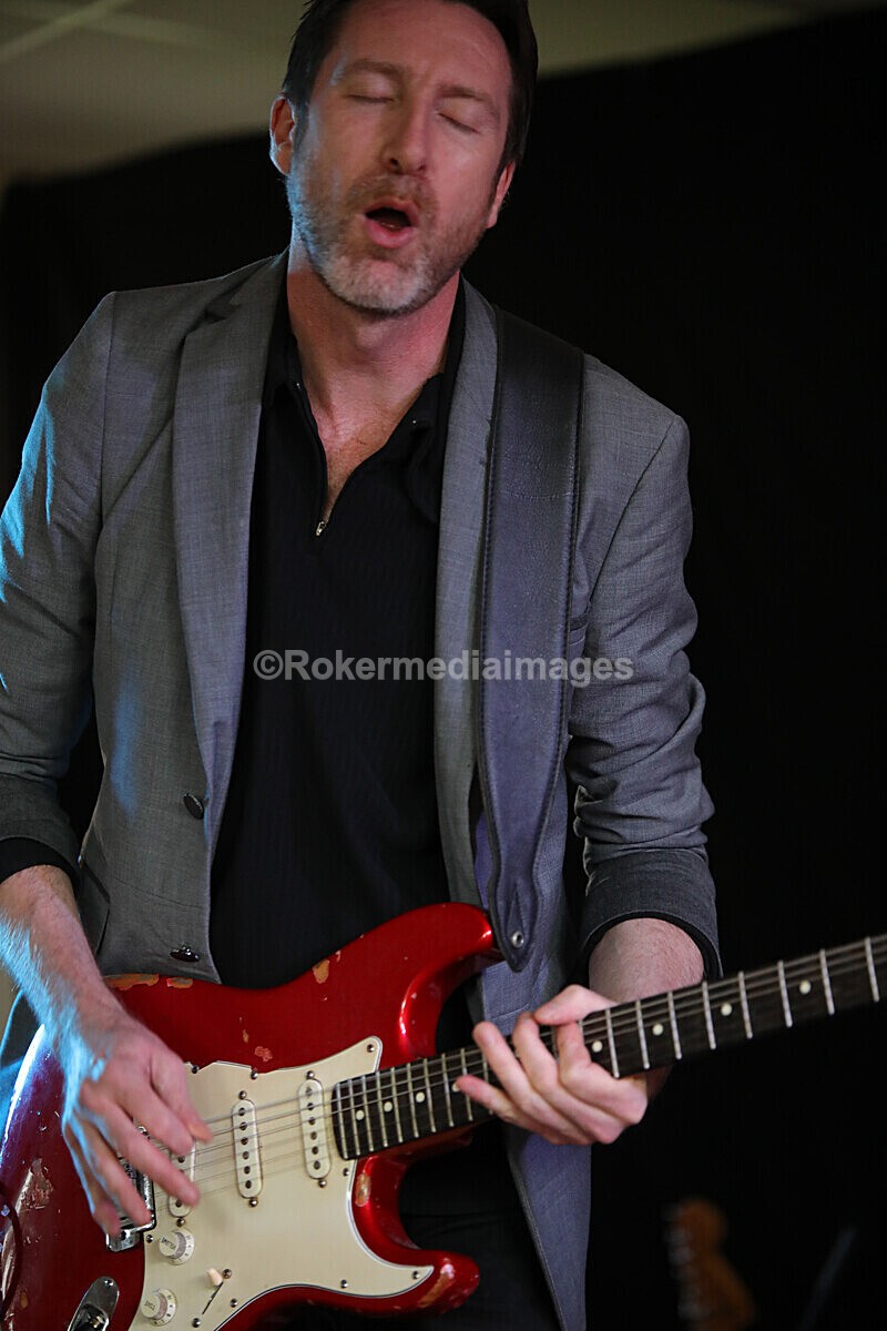 FOLK N BLUES-329 - FOLK and BLUES SEPT 2022