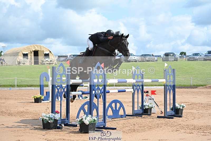 230721A-105441-05493 - Cls 6, 2 Star Medium 1.35m