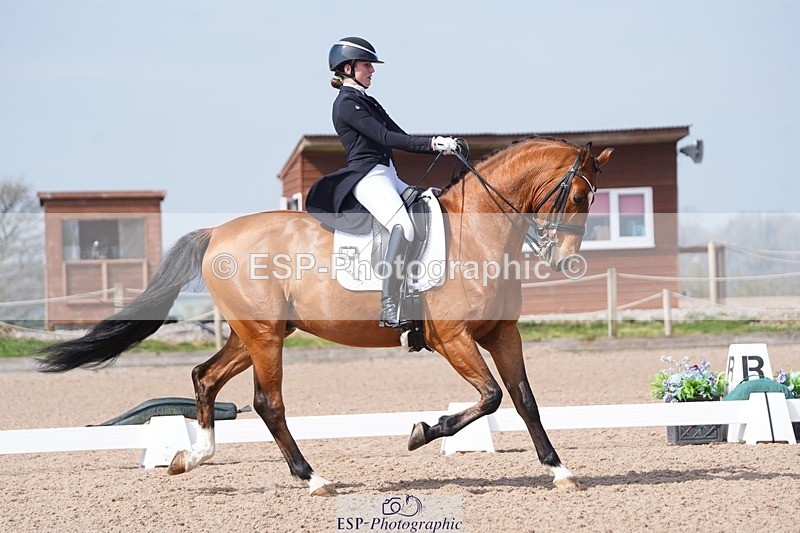 250404-120402-05583 - 010-Jessie.Kirby-As.Well.de.la.Roche.CMF