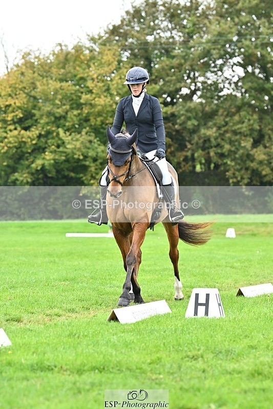 241024-134027-04177 - 328-Zara.Head-FOURFIELDS.LOVEHEART