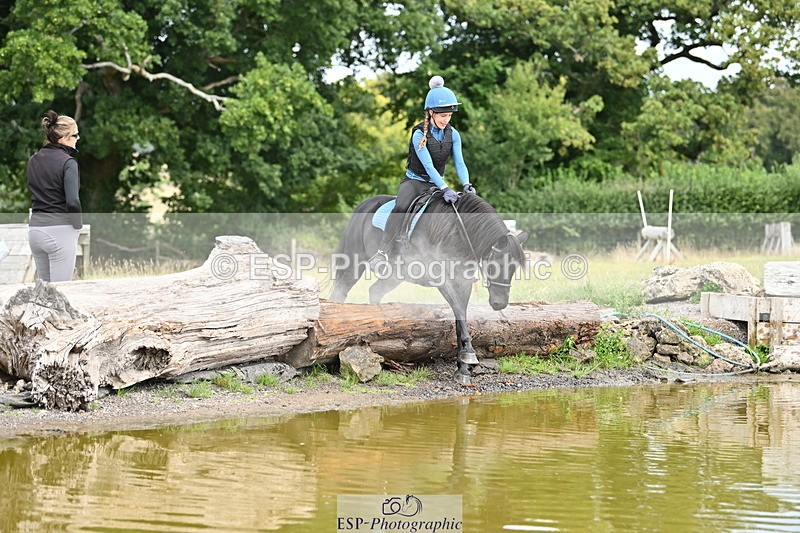 250821B-111515-00229 - Group B - Danielle