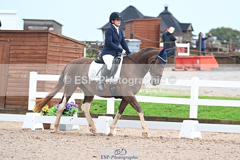 250907-105925-07078 - 017-Natalie.RosewarnePenpont.Fancy.That