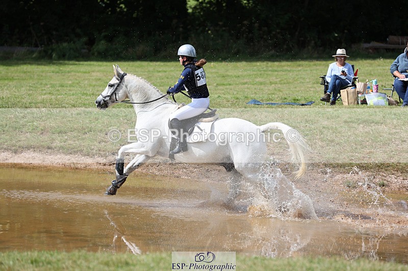 240825X-113027-32288 - 70cm XC 11.00 to 12.00