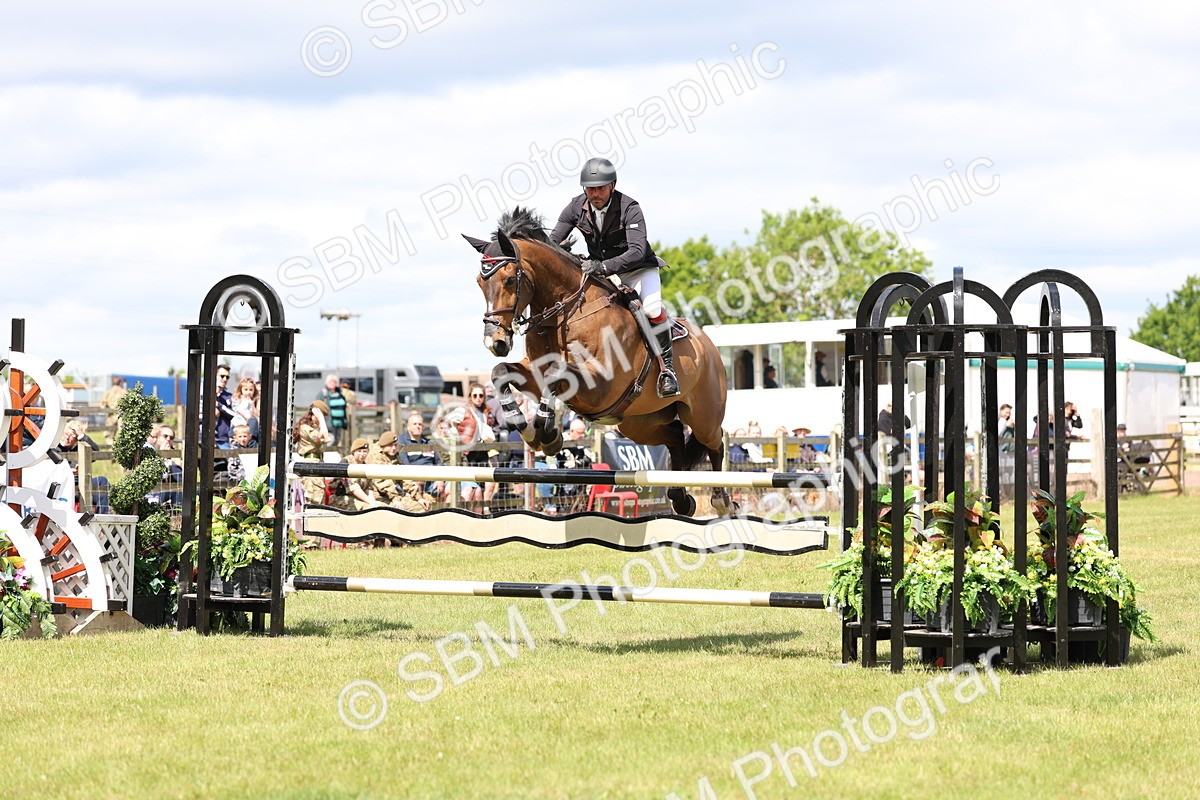 SBM_13824 - Class 206 - Senior Newcomers - 1.10m Open