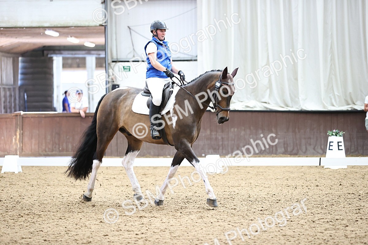 SBM_001806 - Novice 4 - 11.15-13.22